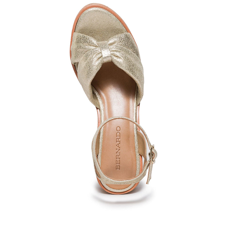Sandalias Cuña Bernardo Kearny Mujer Dorados | LPN3099CO