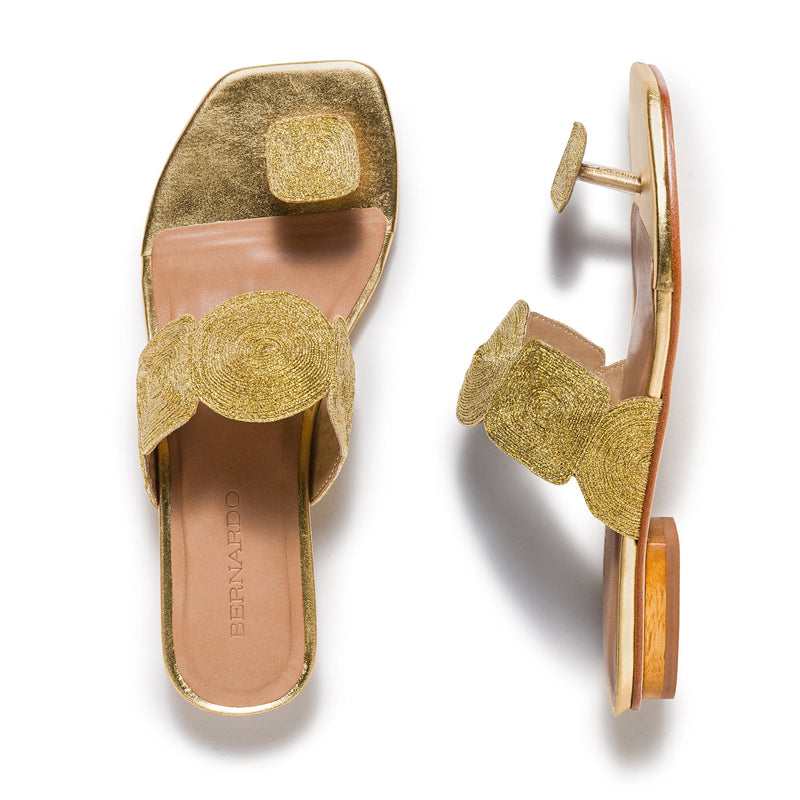 Sandalias Planas Bernardo Palermo Mujer Dorados | ZDI2391LW